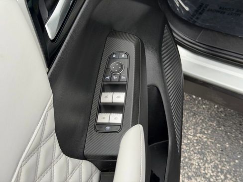 Used 2023 Mitsubishi Outlander SEL FWD image 15