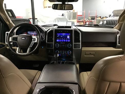 Used 2019 Ford F150 Lariat w/ Equipment Group 502A Luxury image 28