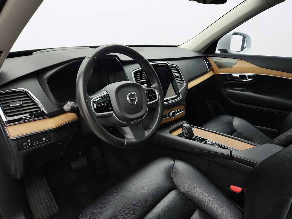 Used 2021 Volvo XC90 T8 Inscription Expression w/ Protection Package Premier AWD/4WD image 9