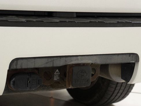 Used 2011 Toyota Sequoia Platinum image 15