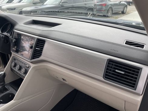 Used 2019 Volkswagen Atlas SE FWD image 42