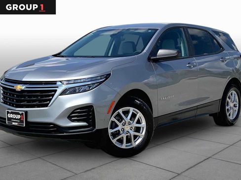 Used 2023 Chevrolet Equinox LS FWD image 1