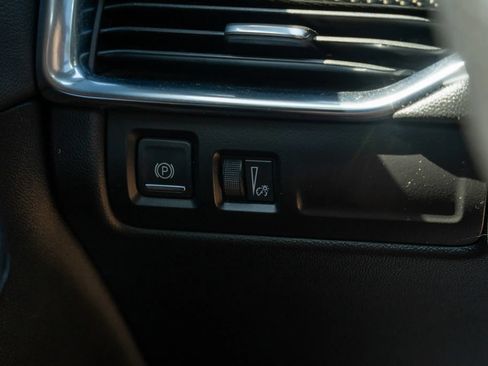 Used 2019 Cadillac XT4 Sport FWD image 27