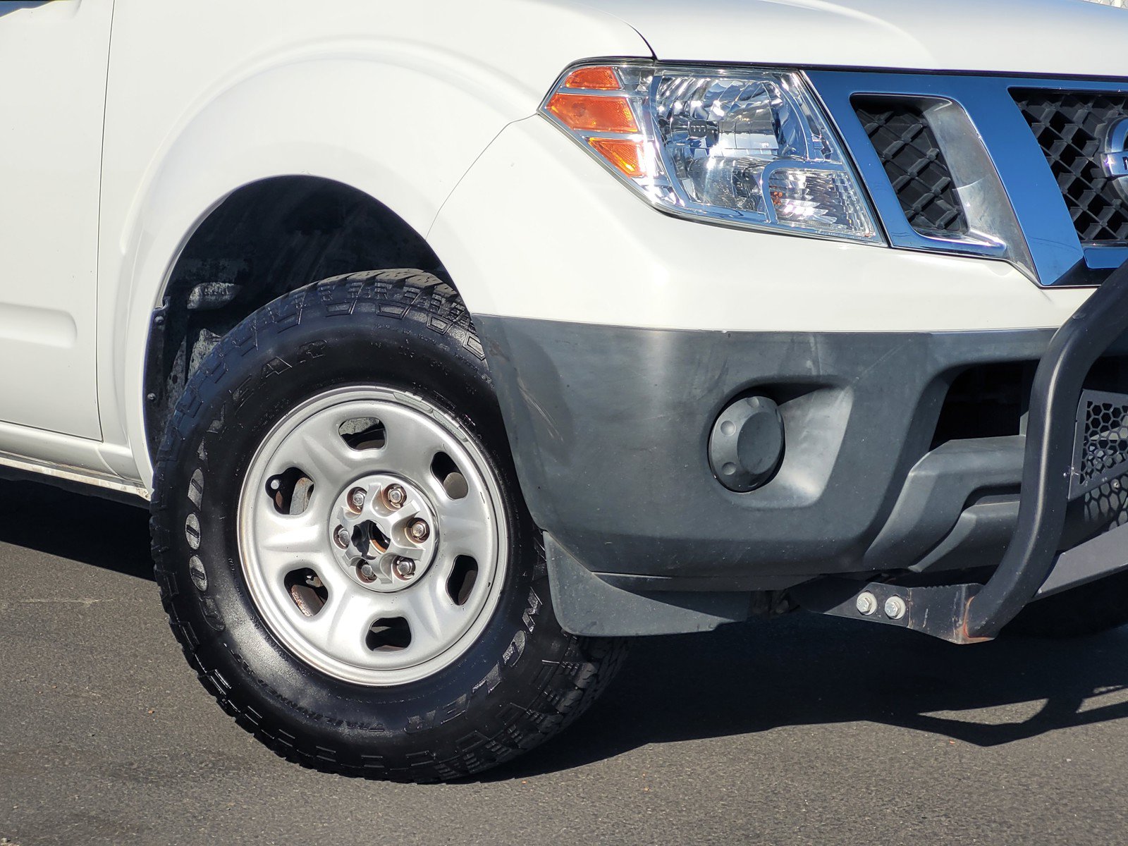 Used 2016 Nissan Frontier S RWD image 3