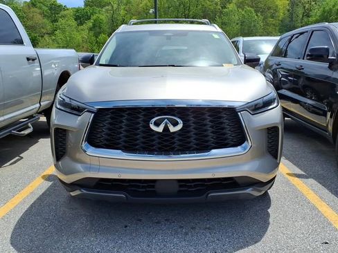 Used 2023 INFINITI QX60 Sensory w/ Cargo Package AWD/4WD image 2