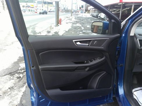 Used 2020 Ford Edge SEL w/ Cold Weather Package image 16