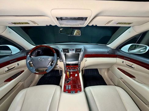 Used 2009 Lexus LS 460 AWD w/ Comfort Seating Pkg image 26