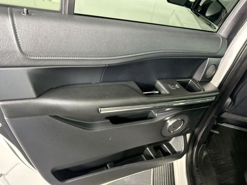 Used 2019 Ford Expedition Max XLT w/ Equipment Group 202A image 26