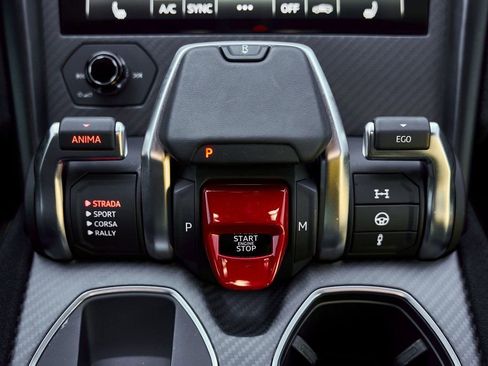 Used 2024 Lamborghini Urus Performante image 72