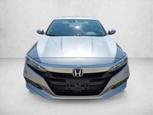 Used 2018 Honda Accord EX image 2
