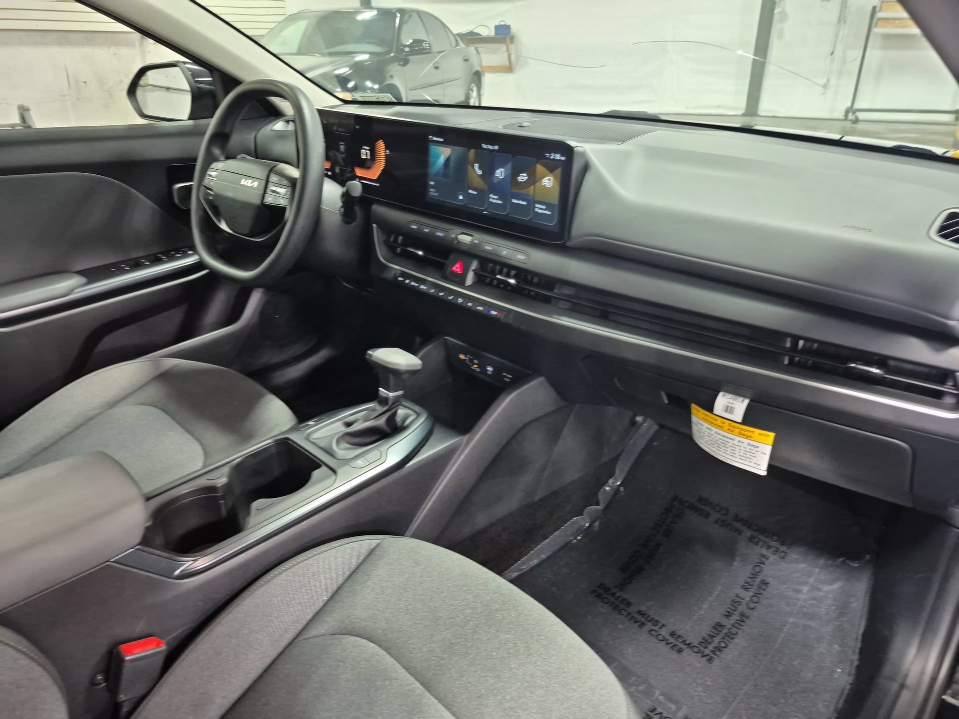 Used 2025 Kia K4 FWD image 29