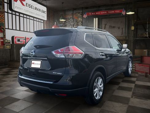 Used 2016 Nissan Rogue SV AWD/4WD image 3
