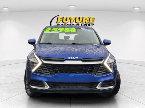 Used 2023 Kia Sportage EX image 2