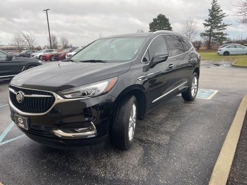 Used 2021 Buick Enclave Essence image 6