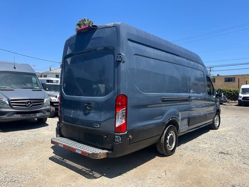 Used 2019 Ford Transit 250 148 High Roof Extended RWD image 4