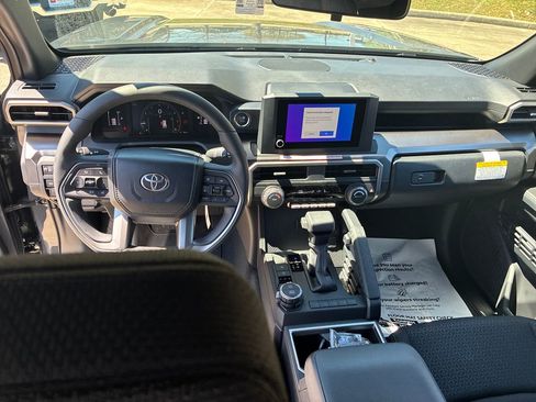 New 2026 Toyota 4Runner SR5 image 17