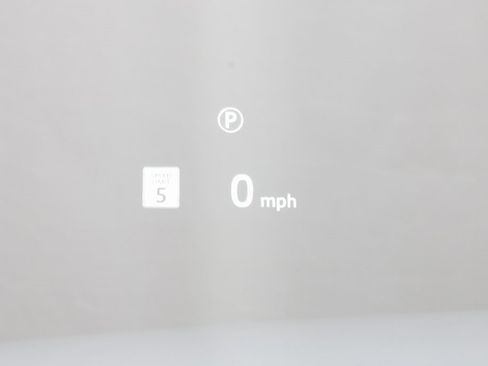 Used 2025 Land Rover Range Rover Velar Dynamic SE image 9