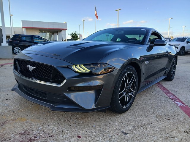 Used 2019 Ford Mustang GT Premium RWD image 3