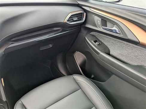 Used 2023 Chevrolet TrailBlazer ACTIV w/ Sun and Liftgate Package image 16