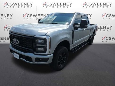 Used 2024 Ford F250 XLT w/ XLT Premium Package AWD/4WD image 3