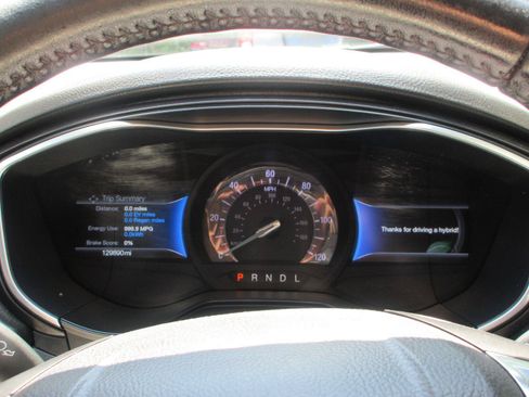 Used 2019 Ford Fusion Energi Titanium FWD image 12
