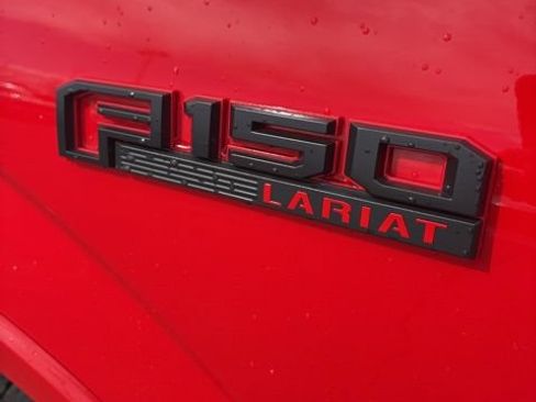 Used 2020 Ford F150 Lariat w/ Equipment Group 502A Luxury AWD/4WD image 32
