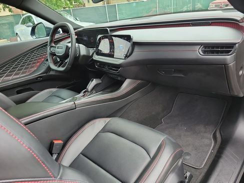Used 2024 Dodge Charger Daytona R/T w/ Plus Group AWD/4WD image 9