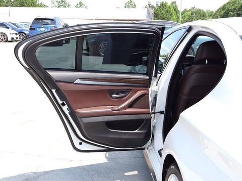 Used 2015 BMW 550i Sedan RWD image 33
