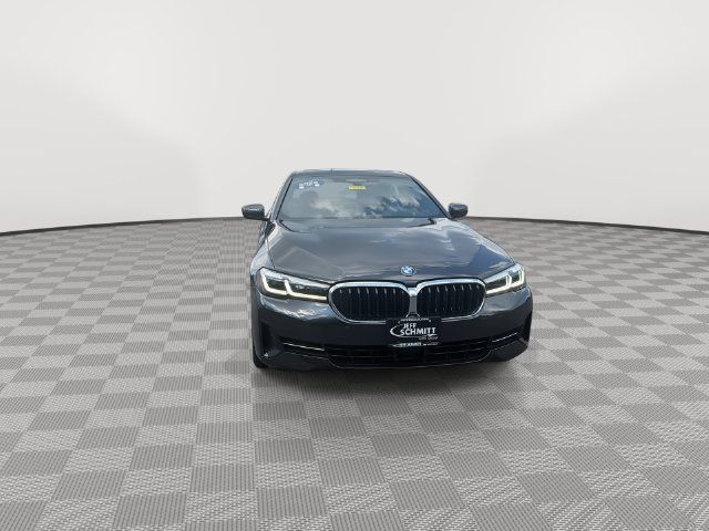 Used 2023 BMW 530i xDrive w/ Premium Package AWD/4WD image 3