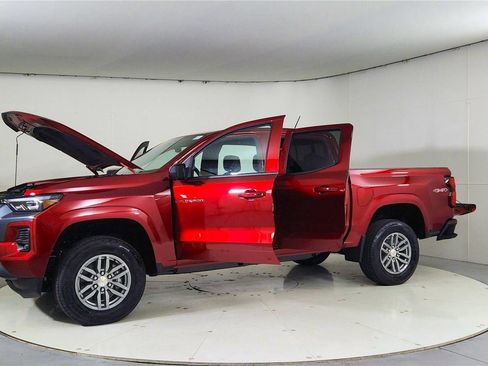 Used 2026 Chevrolet Colorado LT w/ LT Convenience Package image 10