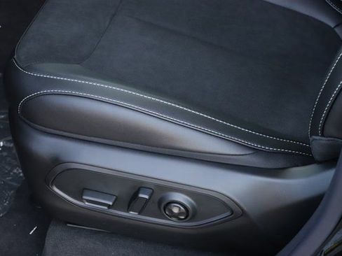 New 2025 Jeep Grand Cherokee Altitude AWD/4WD image 13