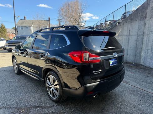 Used 2022 Subaru Ascent Limited w/ Technology Package AWD/4WD image 3