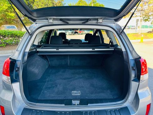 Used 2011 Subaru Outback 2.5i Premium w/ Protection Pkg 1A AWD/4WD image 15