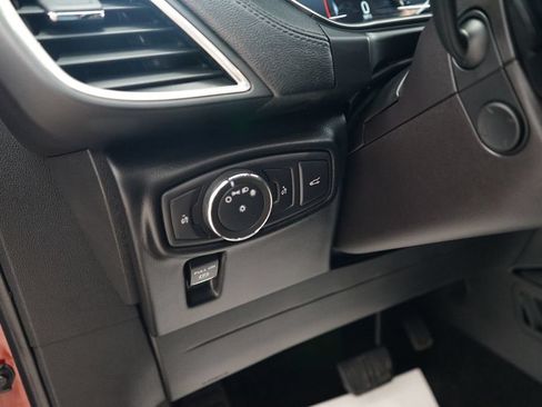 Used 2018 Lincoln MKX Reserve w/ Lincoln MKX Climate Package FWD image 30