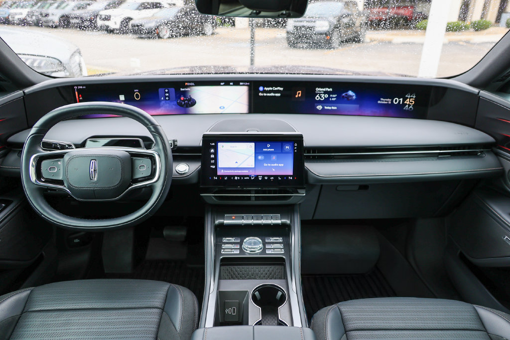 Certified 2024 Lincoln Nautilus Reserve w/ Equipment Group 202A AWD/4WD image 23