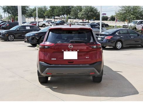 Used 2022 Nissan Rogue SV w/ SV Premium Package FWD image 6