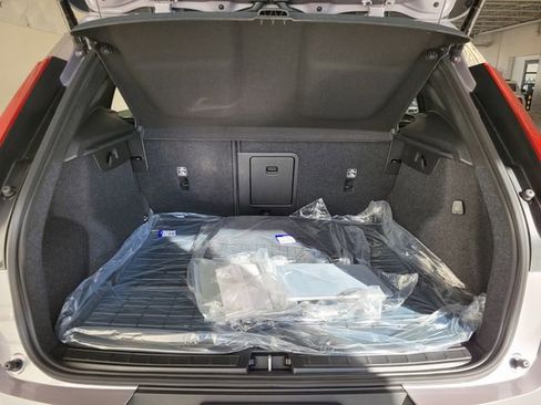 New 2026 Volvo XC40 B4 Plus w/ Climate Package FWD image 13