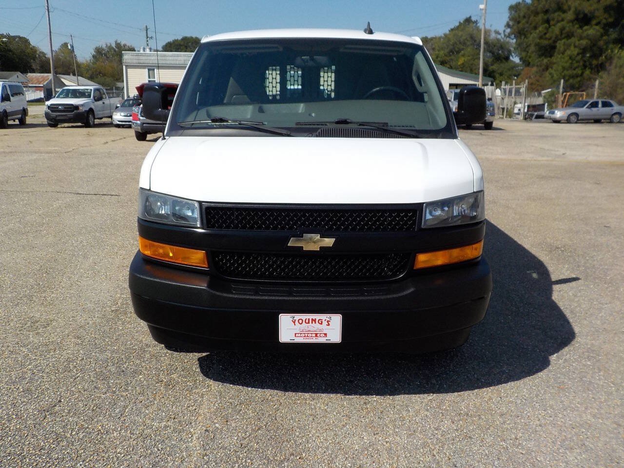 Used 2021 Chevrolet Express 2500 w/ Driver Convenience Package RWD image 8