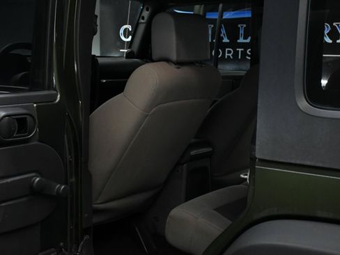 Used 2009 Jeep Wrangler Unlimited X RWD image 19