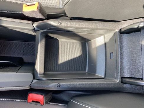 New 2025 Volkswagen Tiguan SE w/ Panoramic Sunroof Package image 41