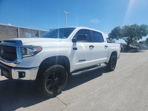 Used 2020 Toyota Tundra SR5 w/ SR5 Leather Package image 2