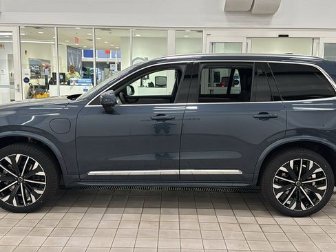 New 2026 Volvo XC90 T8 Ultra w/ Protection Package Premier AWD/4WD image 8