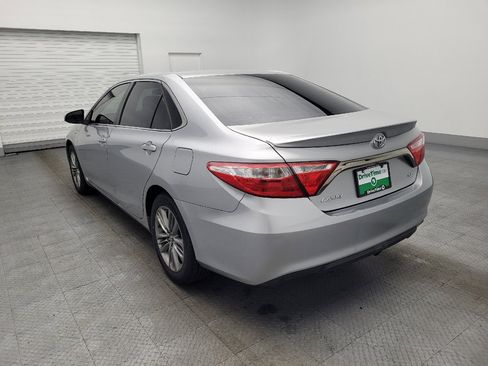 Used 2016 Toyota Camry SE image 5
