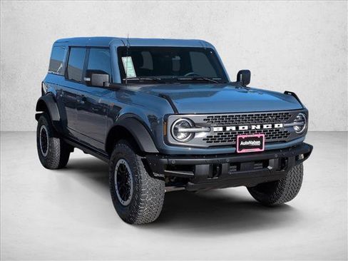 New 2025 Ford Bronco Badlands image 6