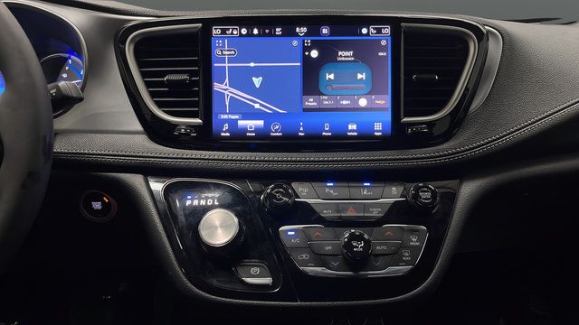 Used 2024 Chrysler Pacifica Limited FWD image 12