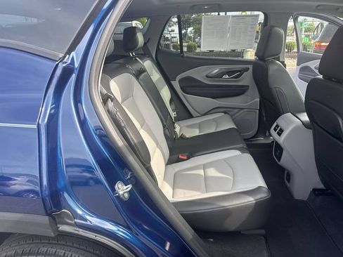 Used 2022 GMC Terrain SLT w/ Infotainment Package II AWD/4WD image 28