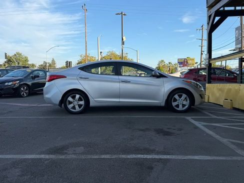 Used 2013 Hyundai Elantra GLS FWD image 4