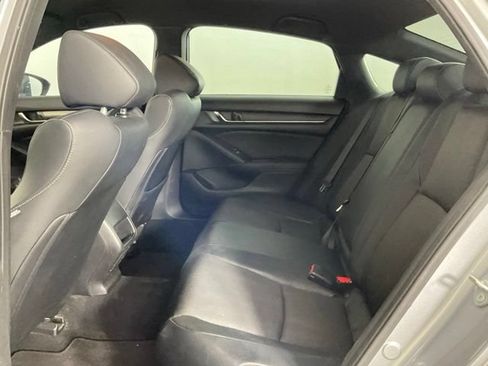 Used 2018 Honda Accord Sport image 14