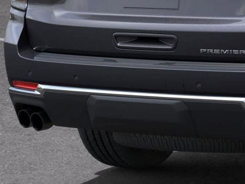 New 2025 Chevrolet Suburban Premier image 14