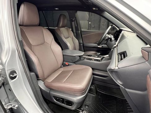 Used 2024 Lexus TX 350 FWD w/ Captains Chair Package image 7